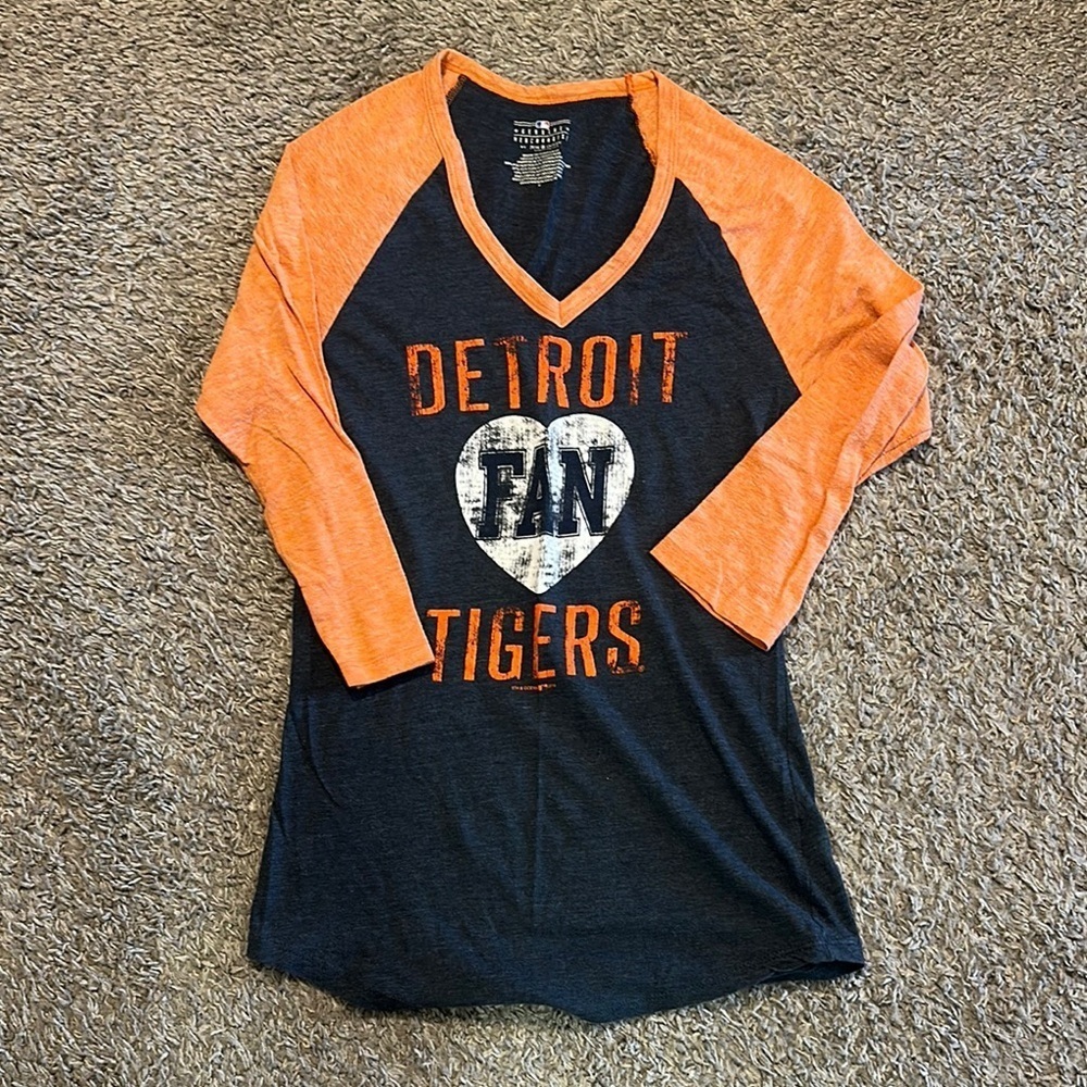 Women’s Detroit Tigers 3/4 Length Sleeve Shirt, Size S